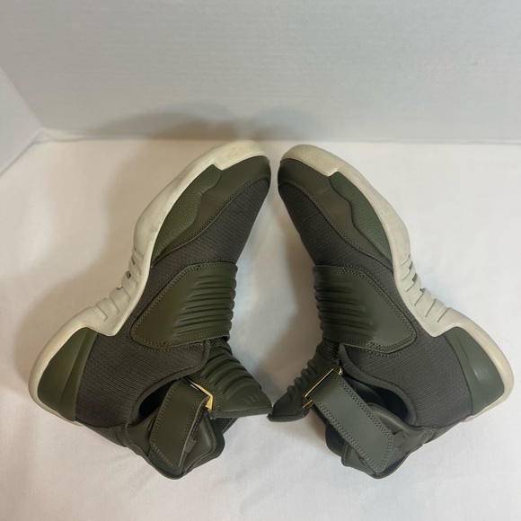 Jordan Generation 23 Medium Olive Size 9 - Picture 6 of 14